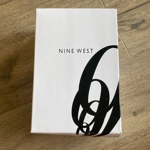 Nine WestPeep Toe, Sling Back Heel - Picture 6 of 7